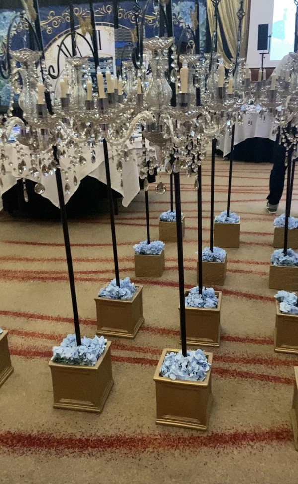 Chandeliers table centres