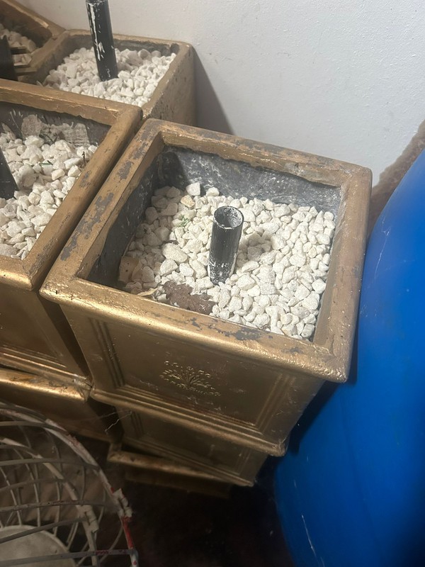 Heavy gold base