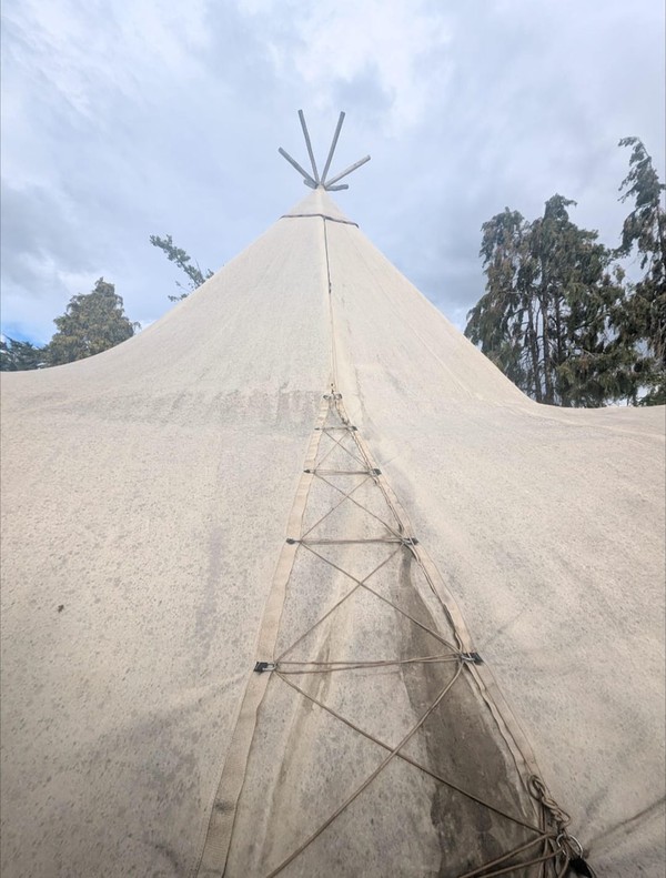 Used Kata Midi Tipi Canvas
