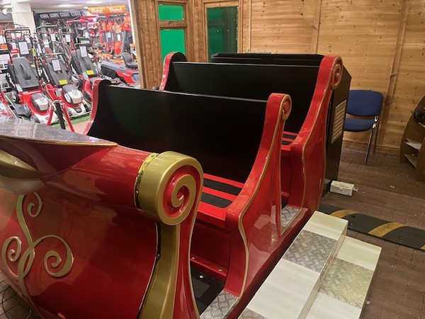 Christmas attraction VR ride