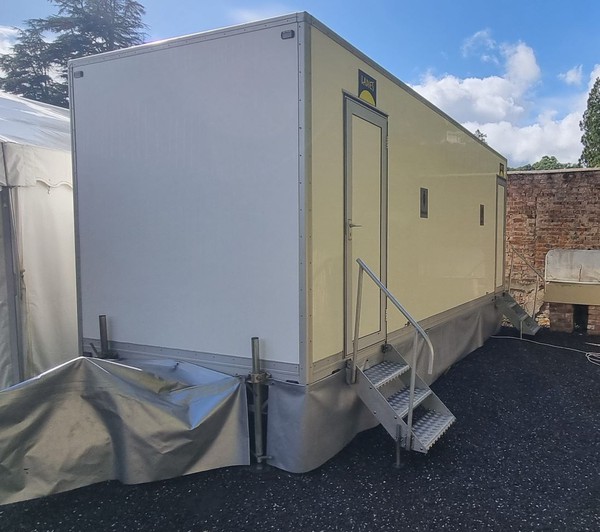 Secondhand 3 + 1 Toilet Trailer