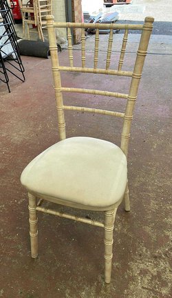 165x Limewash Chiavari Chairs