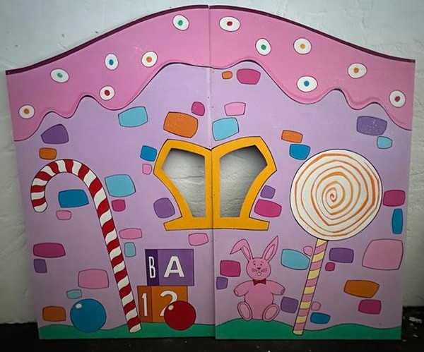 Hand Painted Grotto/Play Den