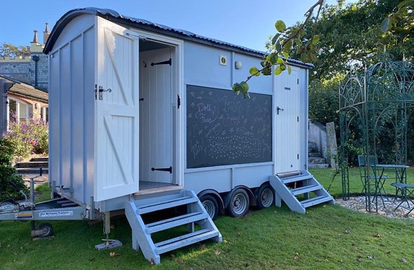 Secondhand Royal Connection Shepherd Hut Toilet For Sale