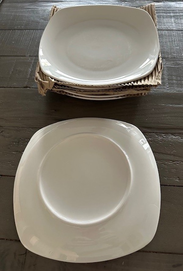 New 1000x Square Plates