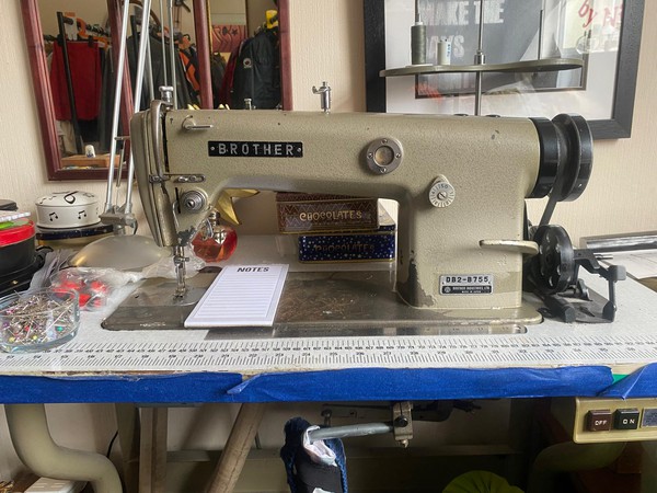 Second hand industrial sewing machine