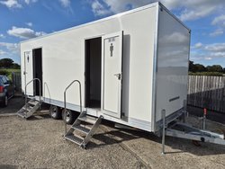 New Luxury 4+2 Recycle Toilet Trailer