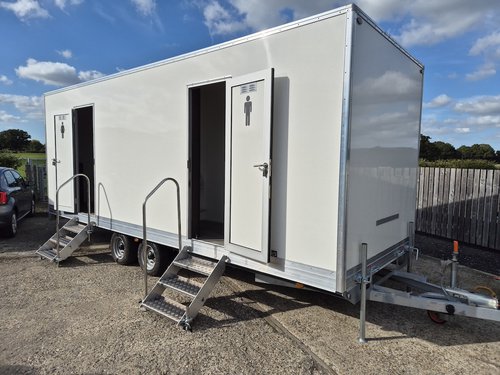 New Luxury 4+2 Recycle Toilet Trailer New Luxury 4+2 Recycle Toilet Trailer