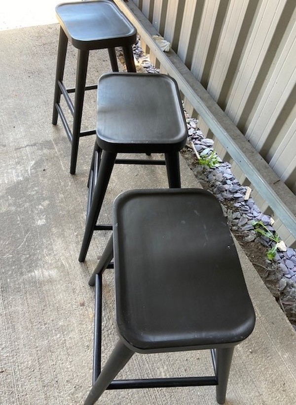 Used Poseur Tables And Stools For Sale