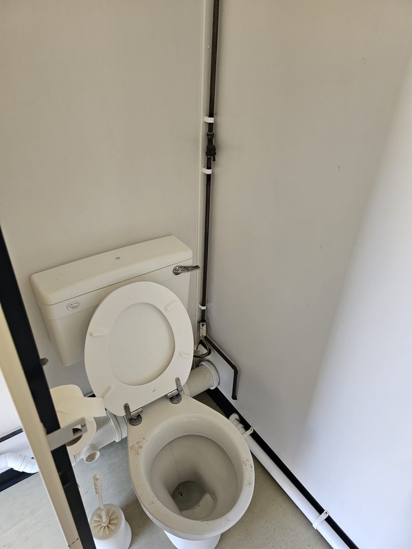 Secondhand Refurbished Toilet & Shower Container For Sale