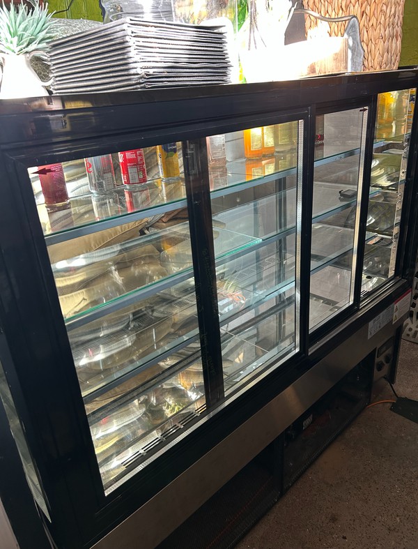 Refrigerated Display Counter For Sale