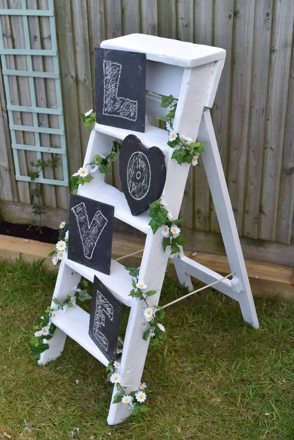 4ft White Step Ladder