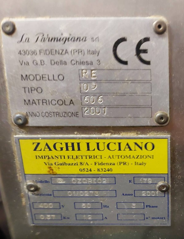 La Parmigiana  ravioli machine