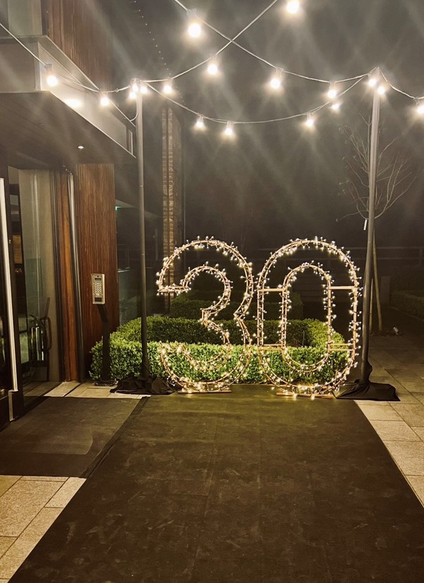 Large Metal '30' Numbers For Sale