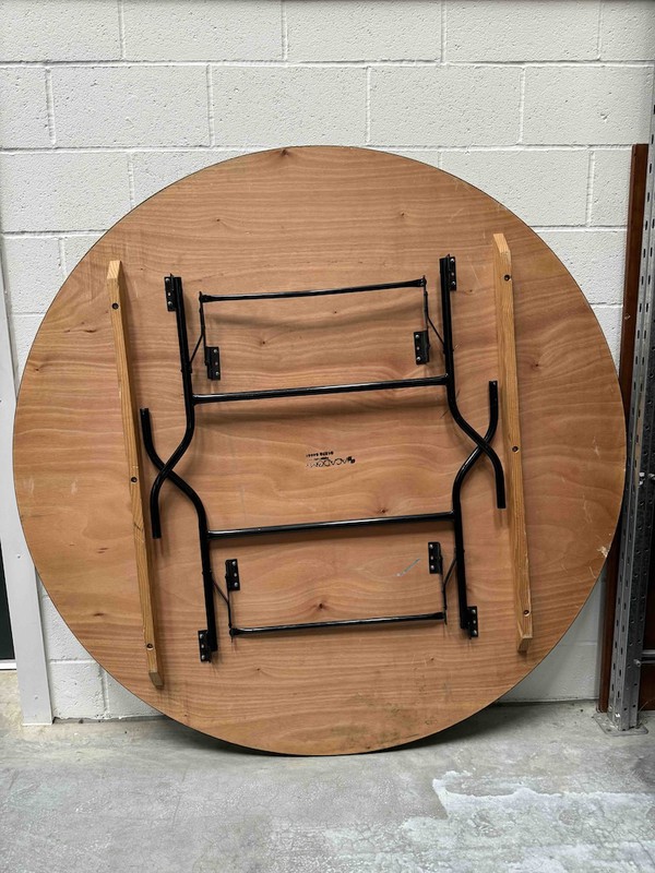 6ft Round Wooden Folding Table