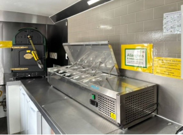 Chilled topping storage