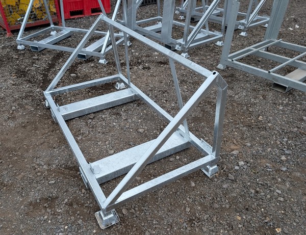 Met Barrier Stillages
