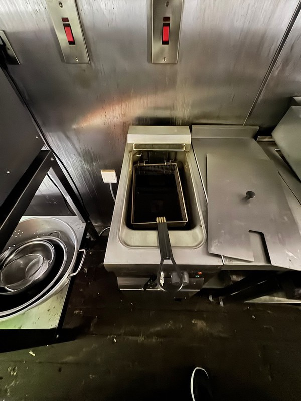 Lincat Freestanding Electric Fryer 5