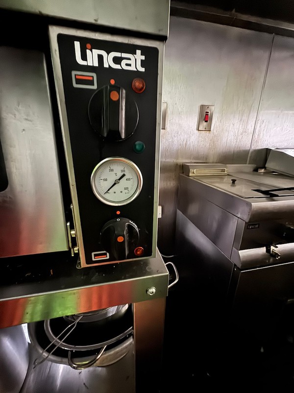 Lincat Compact Pizza Oven
