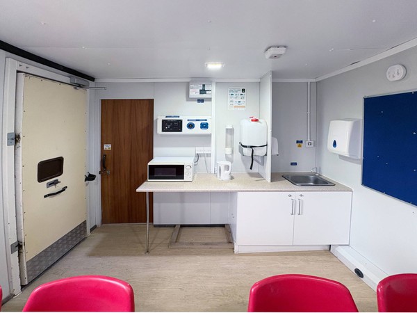 Welfare cabin with kitchen