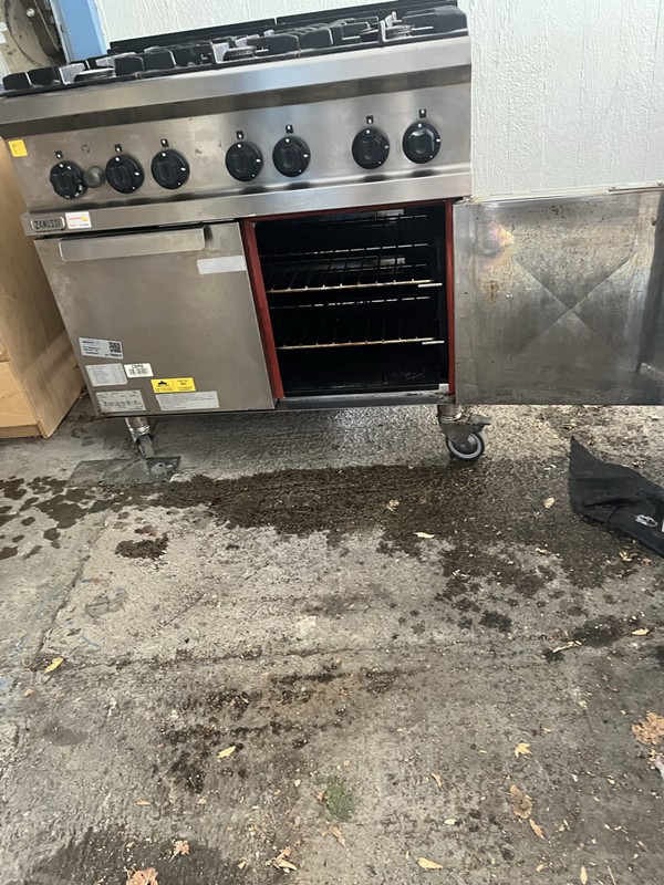 Used Gas Range Cooker