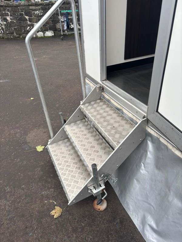 Secondhand 3+1 Toilet Trailer