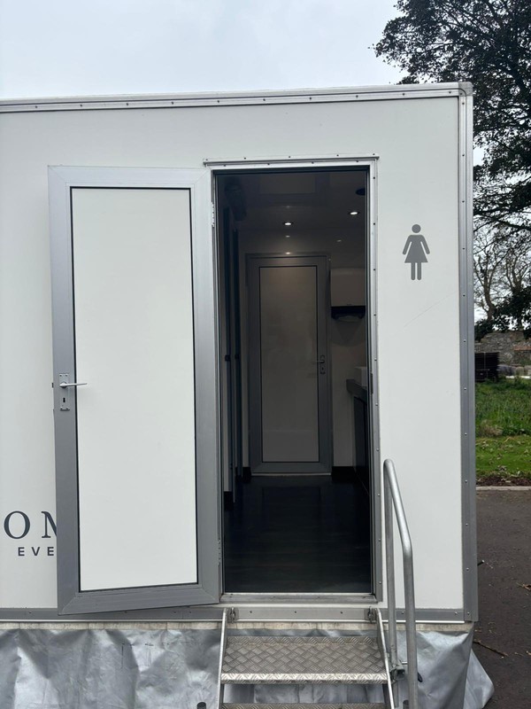 Secondhand Toilet Trailer