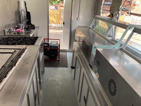 Secondhand Catering Van Truck Seafood Mobile Kitchen For Sale