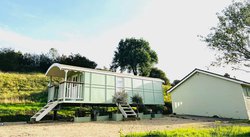 Secondhand Showman Wagon Glamping Caboose For Sale
