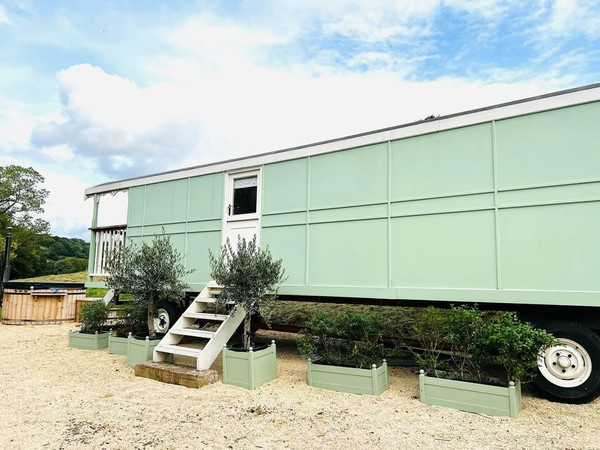 Secondhand Showman Wagon Glamping Caboose For Sale