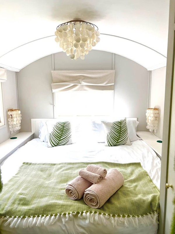 Secondhand Showman Wagon Glamping Caboose For Sale