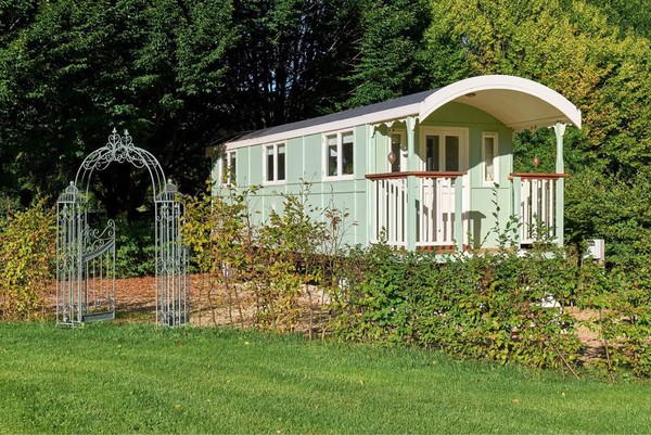 Secondhand Showman Wagon Glamping Caboose For Sale