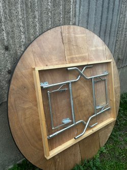6ft round table for sale