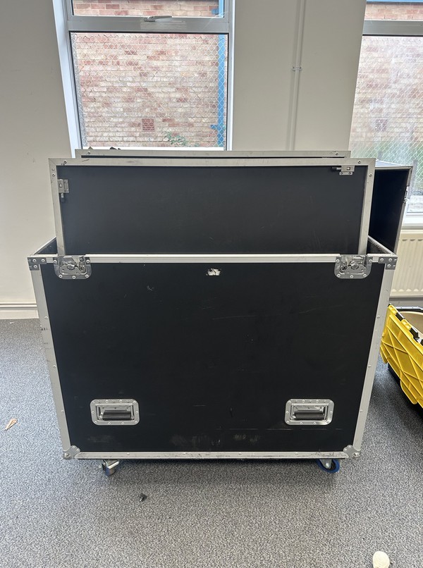 portable stage in flight case