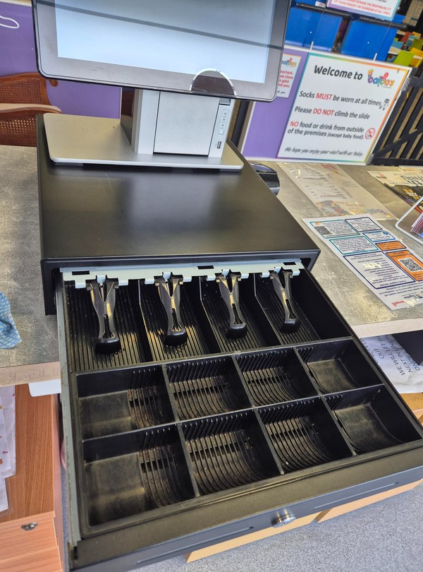 14" Touchscreen Tills