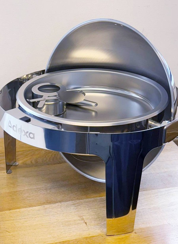 Round chafing dish with lid