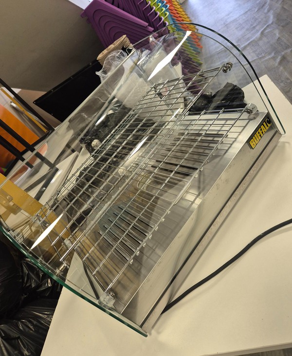 Secondhand Heated Display