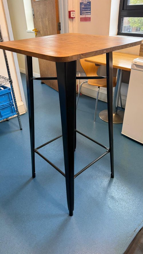 High bar table / poseur table High bar table / poseur table
