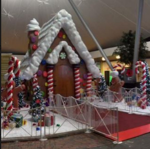 Gingerbread House Grotto
