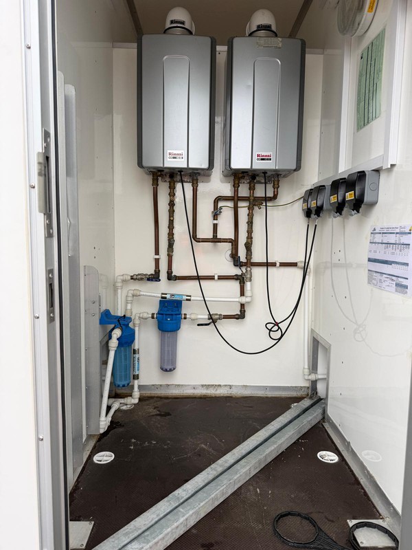 Secondhand Luxury 8 Bay Shower Trailer For Sale