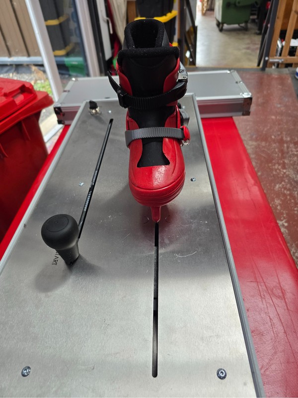 Commercial skate sharpening machine