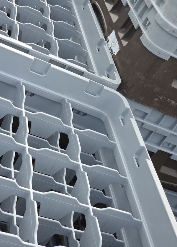Secondhand Cambro Glass Racks Storage and Washing For Sale