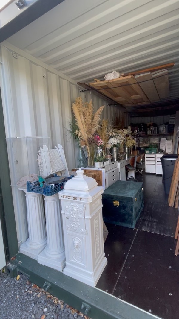 Secondhand Wedding Decor Stock For Sale