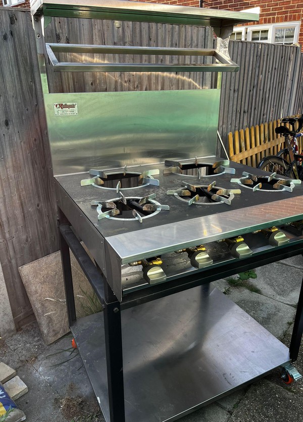 Secondhand 5 Burner Range On Wheels