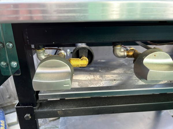 Used 5 Burner Range On Wheels