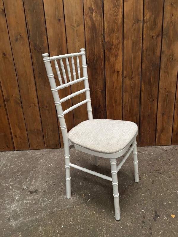 Secondhand White Chiavari Chairs For Sale