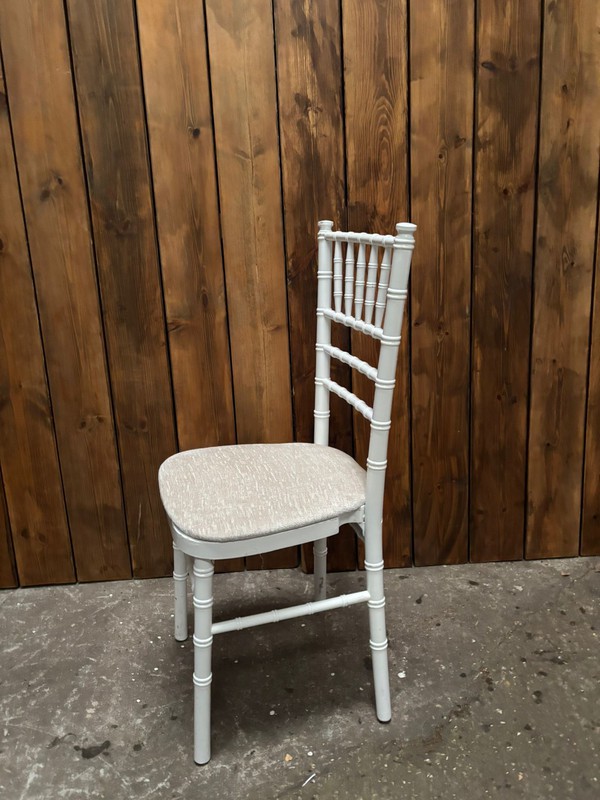Secondhand White Chiavari Chairs For Sale