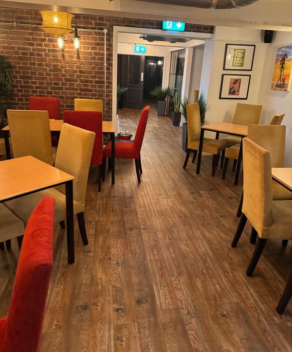 Secondhand Cafe Chairs And Tables
