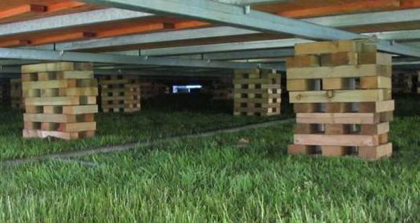 Marquee floor levelling blocks