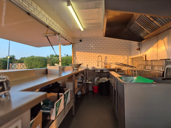Secondhand Premium German Built 14ft Food Trailer Fully Equipped & Ready For Sale
